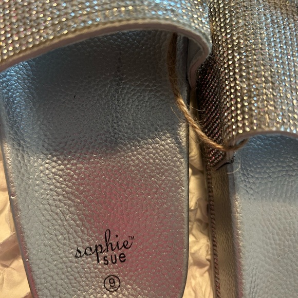 Sophie Sue • Shiny Silver Slide Sandals • 9 - Picture 3 of 5
